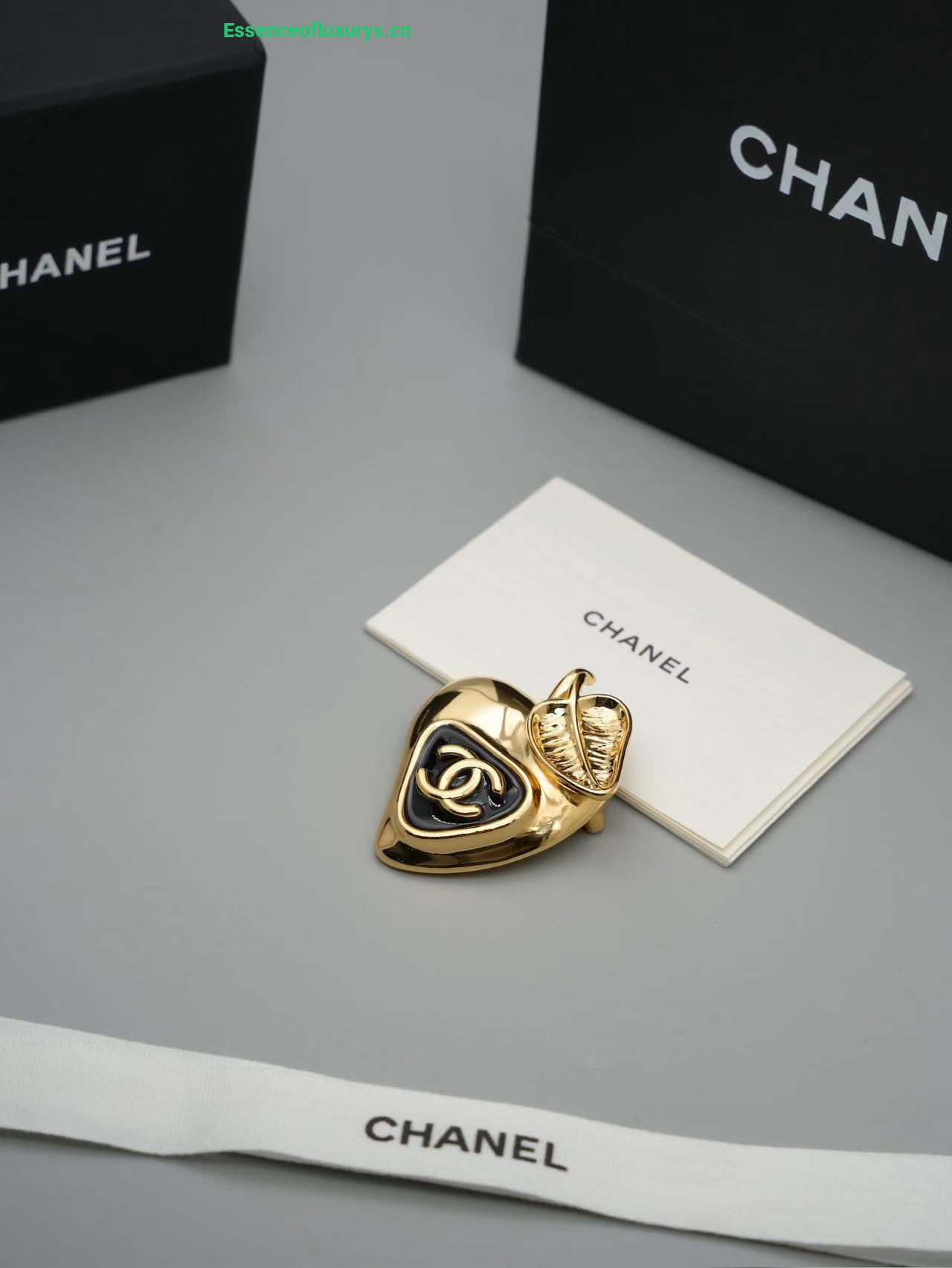 Chanel CC Heart Brooch Black Gold