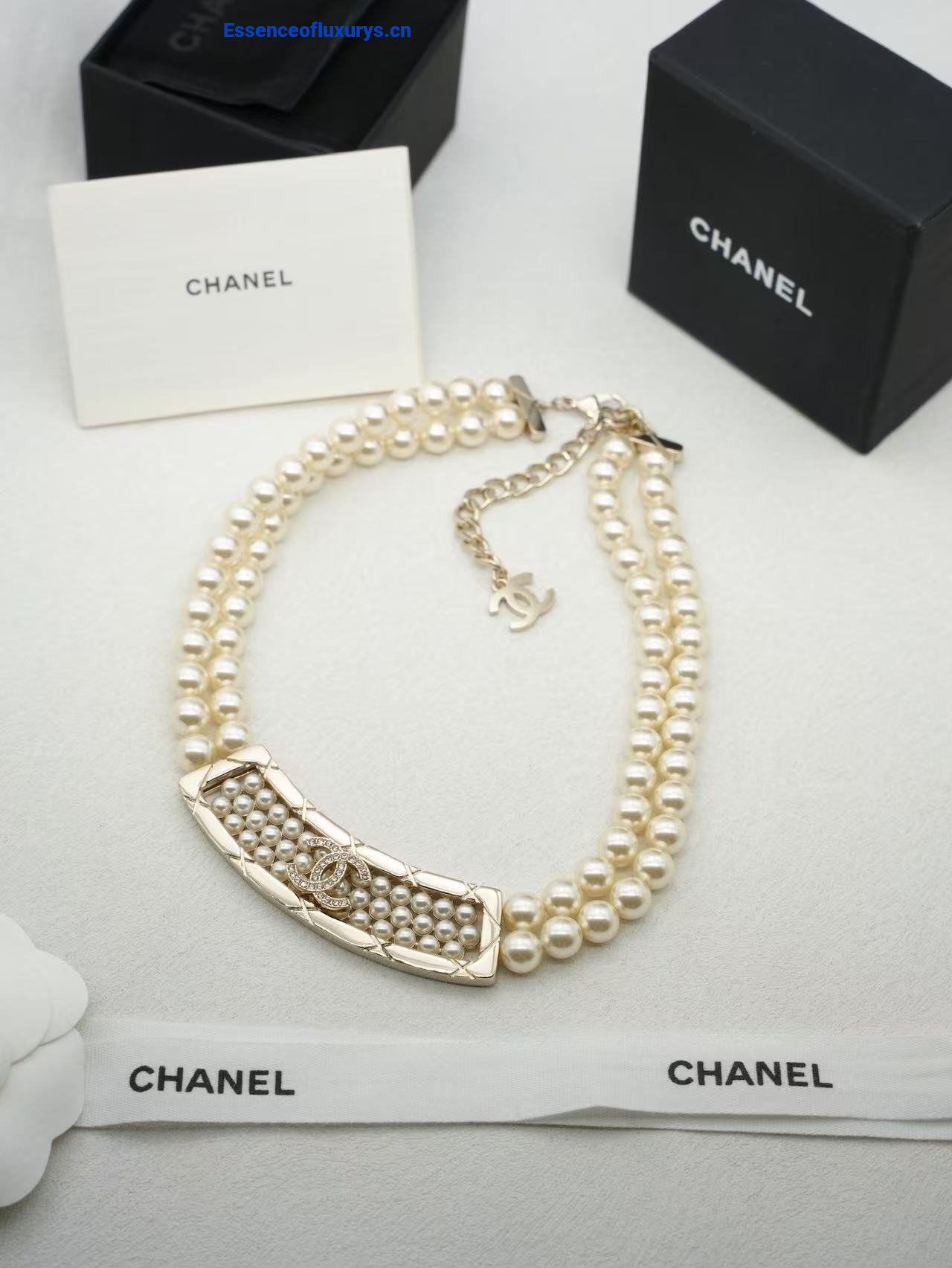 Chanel CC Logo Pearls Choker Necklaces