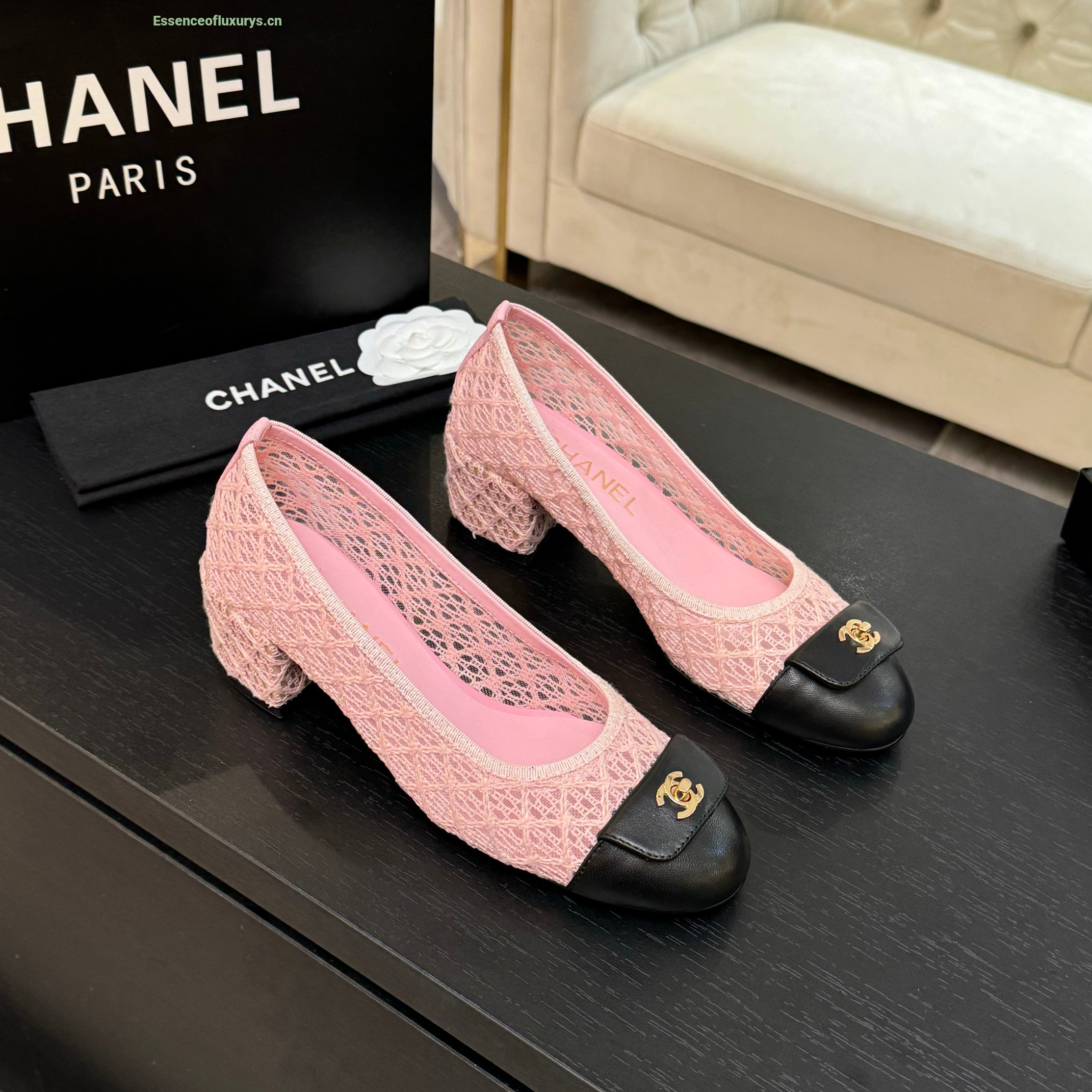 Chanel CC Logo Pink Lace Pumps