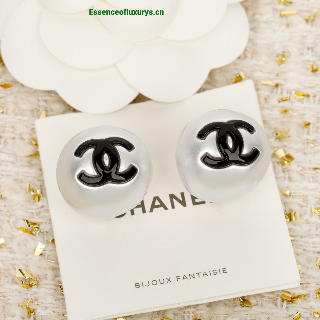Chanel CC Logo Pearl Earrings