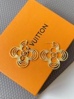 Louis Vuitton LV Breeze Earrings